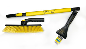 COYOTE SECURE SCRAPER WITH BROOM AND TELESCOPIC HANDLE 91-1M